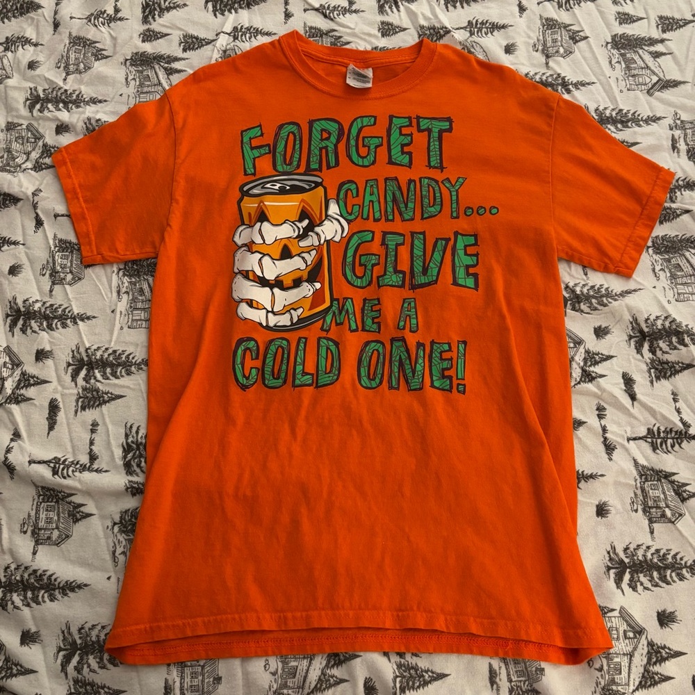 Vintage Orange Beer Themed Halloween Graphic Tee Size M